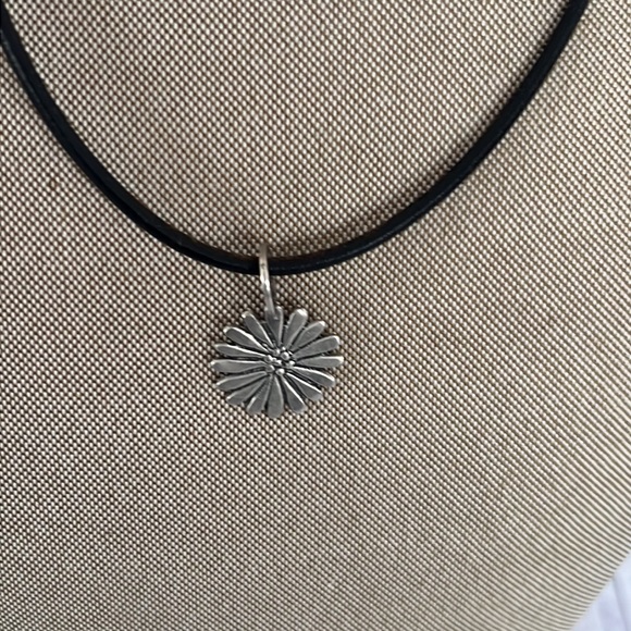 Vintage Silpada 925 black cord necklace with pendant - Picture 2 of 8